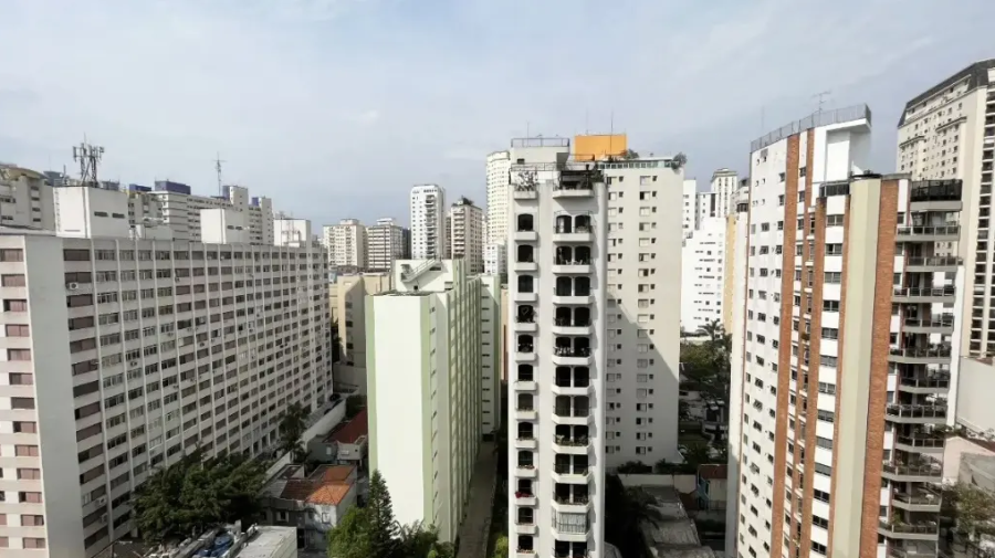 Convivência em condomínio: especialista explica os limites para fumo e animais dentro dos apartamentos