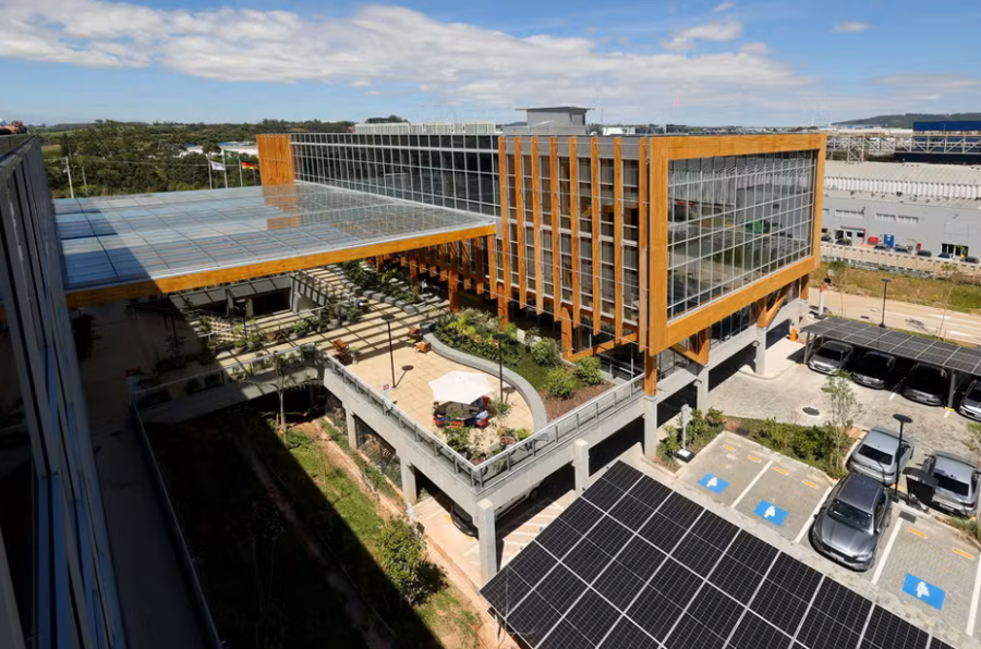 Empresa constrói prédio sem pregos ou parafusos no interior de SP usando técnica de encaixe estrutural