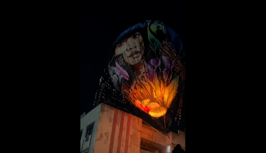 Balão de grande porte cai em condomínio no Rio e provoca incêndio na área de churrasqueira