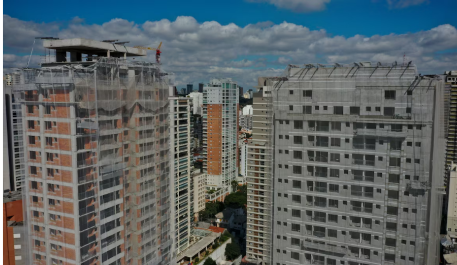 Classe média recorre a imóveis menores e mais baratos para realizar o sonho da casa própria