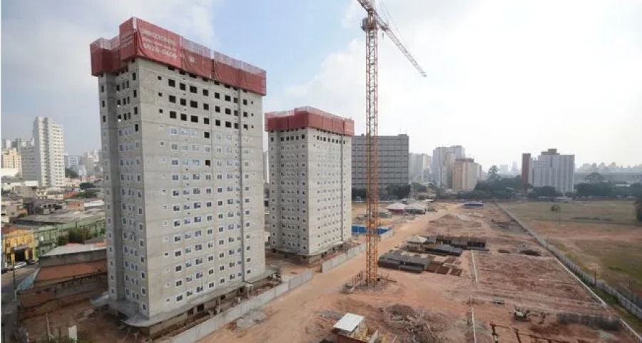 Construção industrializada ainda avança lentamente nos canteiros de obras do Brasil