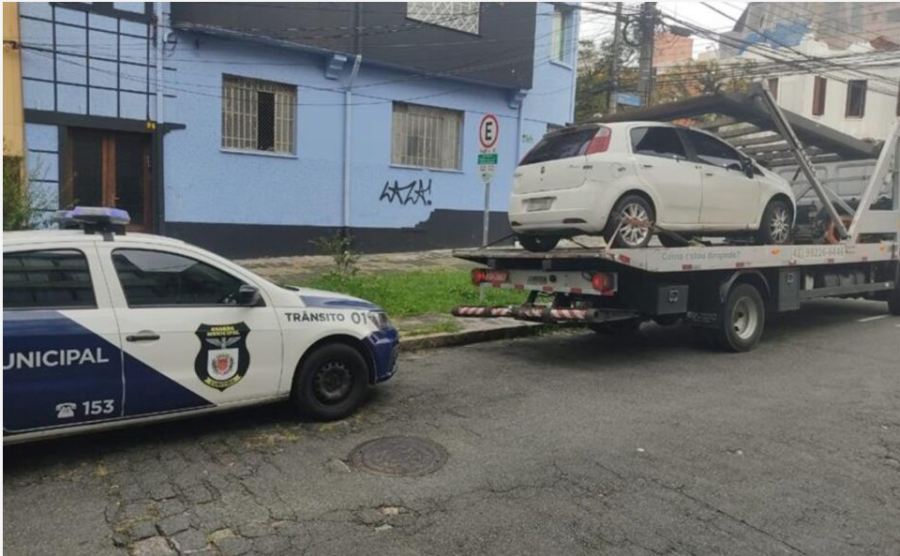 Projeto permite que condomínios removam carros abandonados de garagens