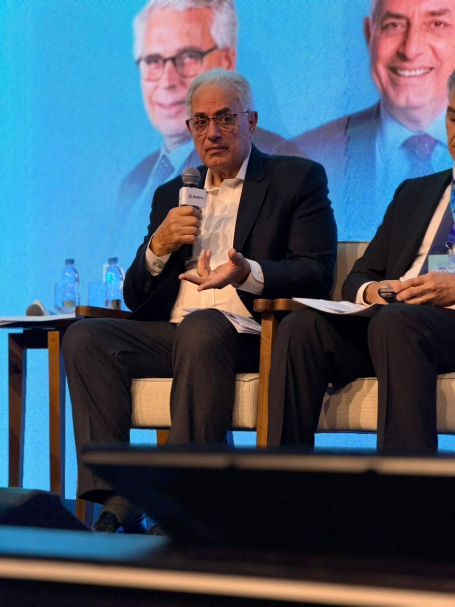 William Waack alerta para crise institucional, desajuste fiscal e riscos ao ambiente de negócios no Brasil