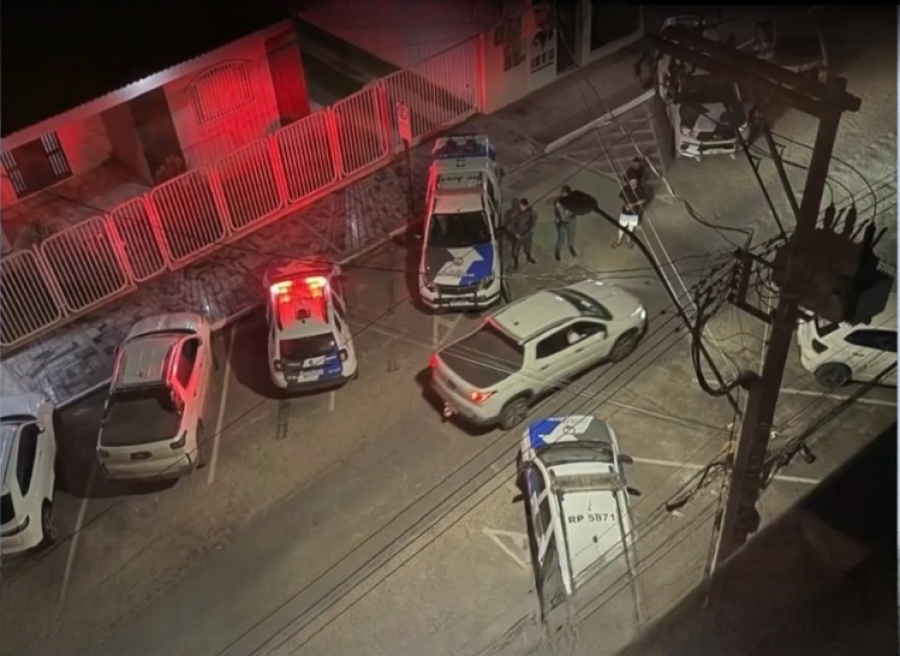 Homem é detido após PM encontrar arma em apartamento em Linhares, no Espírito Santo