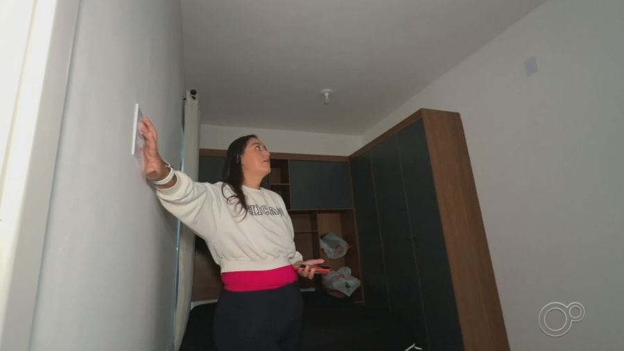 Famílias vivem há mais de dois meses sem energia em condomínio recém-entregue em Sorocaba