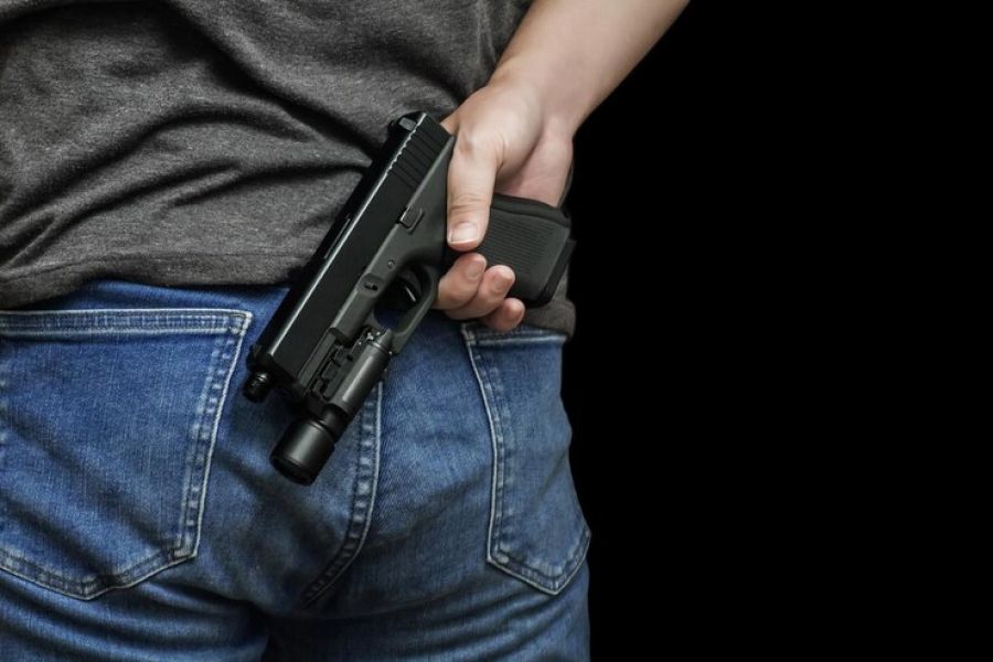 Morador é ameaçado com arma durante disputa por água em condomínio