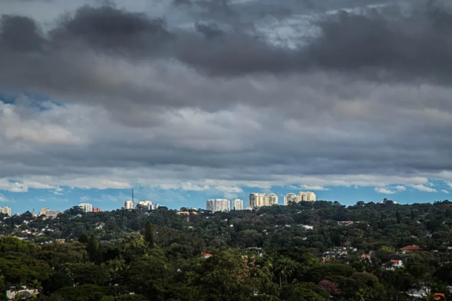 Aluguel residencial sobe 9,16% em 12 meses e avança mais que o dobro da inflação