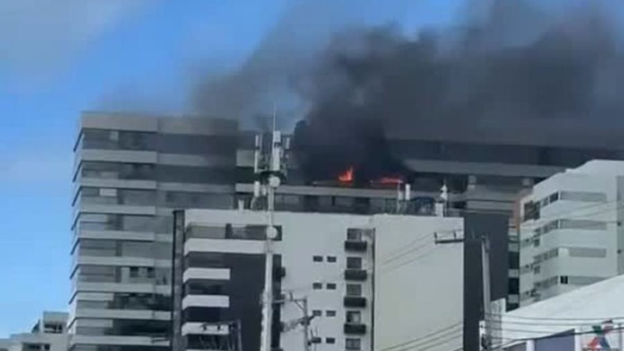 Curto-circuito é apontado como possível causa de incêndio em apartamento na Ponta Verde