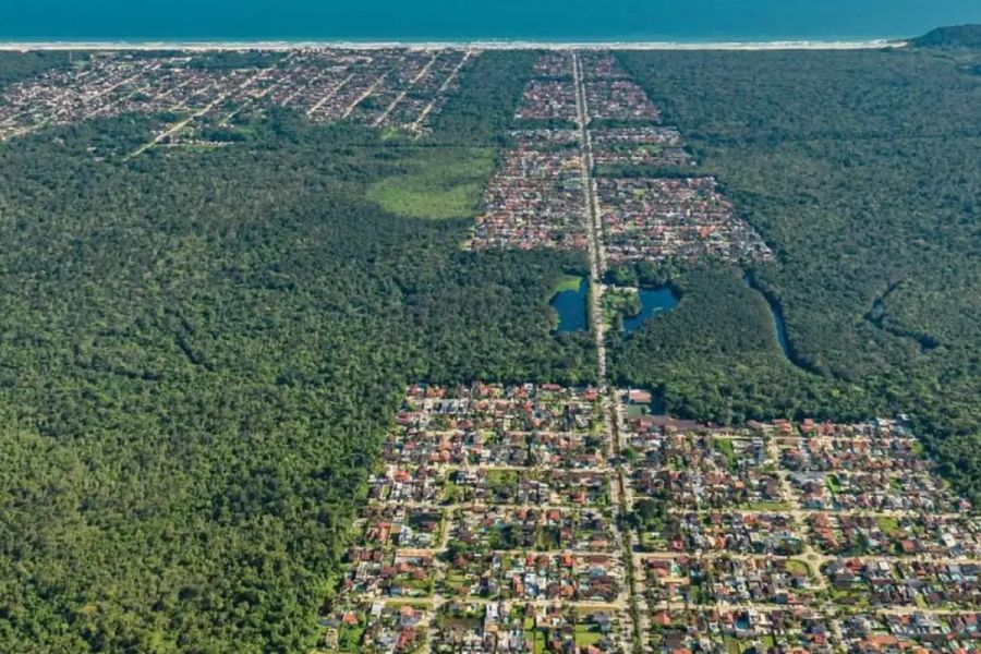 Maior condomínio do litoral de São Paulo funciona como cidade autônoma e reúne 3,5 mil lotes em Bertioga