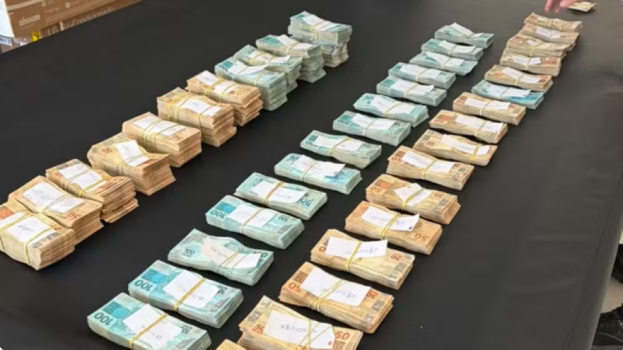 Polícia apreende R$ 640 mil em condomínio de luxo durante operação contra lavagem de dinheiro