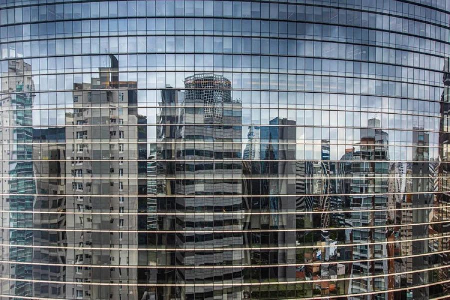 Proprietários transformam imóveis em liquidez sem deixar a própria casa