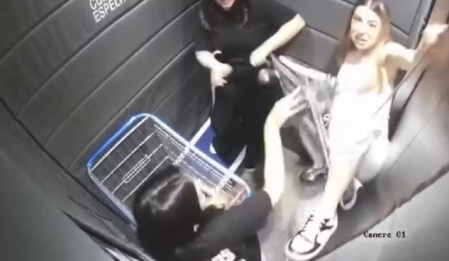 Jovem é resgatada após ficar pendurada por corda dentro de elevador no Paraná