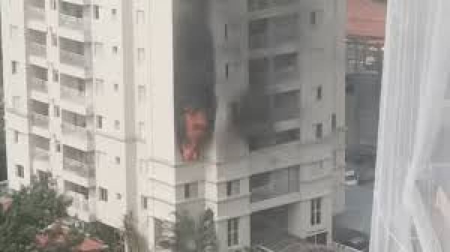 Incêndio atinge prédio em Pinheiros (SP) e deixa mulher ferida