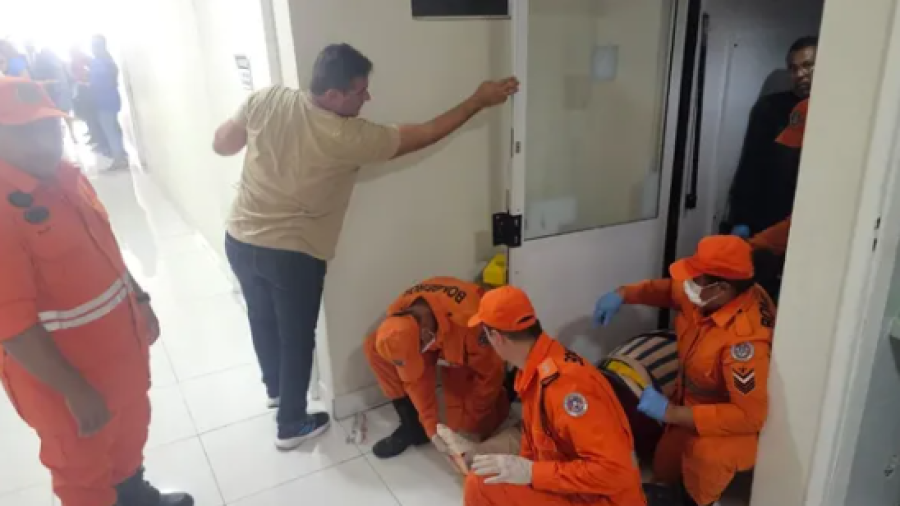 Elevador despenca em prédio da câmara de Aracaju e deixa duas mulheres feridas