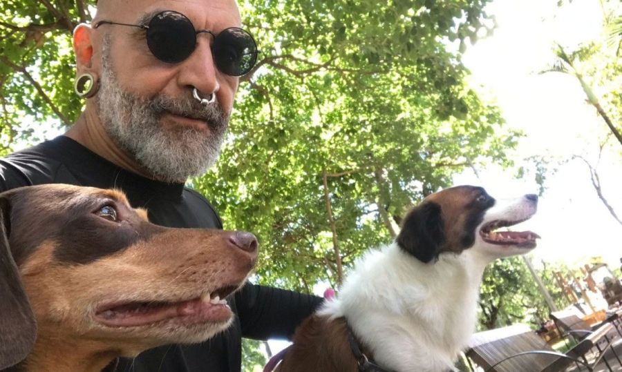 Morador do Edifício JK busca na Justiça direito de passear com cachorro nas áreas comuns