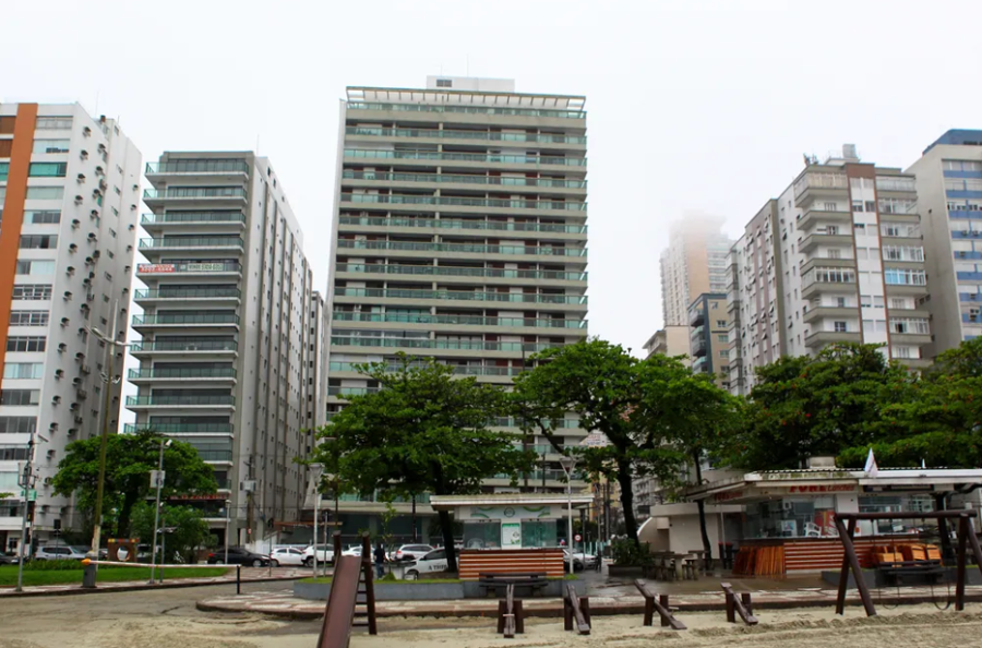 Novo plano busca soluções para prédios tortos e reestruturação de orla em Santos, SP