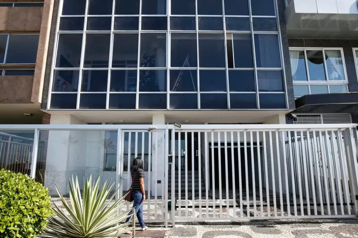 Aluguel por aplicativo em condomínios gera debate jurídico entre moradores e síndicos