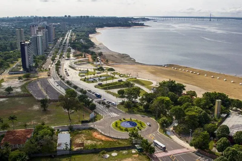 esgoto-em-condominio-na-ponta-negra-e-investigado.webp